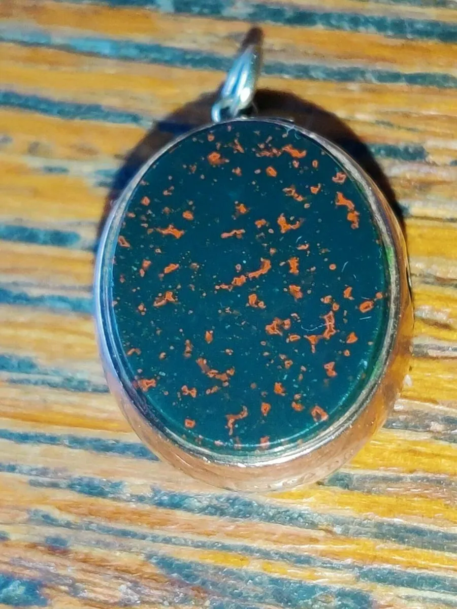 RARE BLOODSTONE & CARNELIAN, 9CT Gold Pendant ! - Image 2