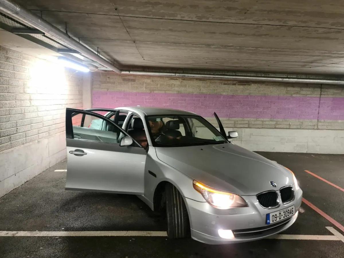 BMW 5-Series E60 520 Automatic - Image 1