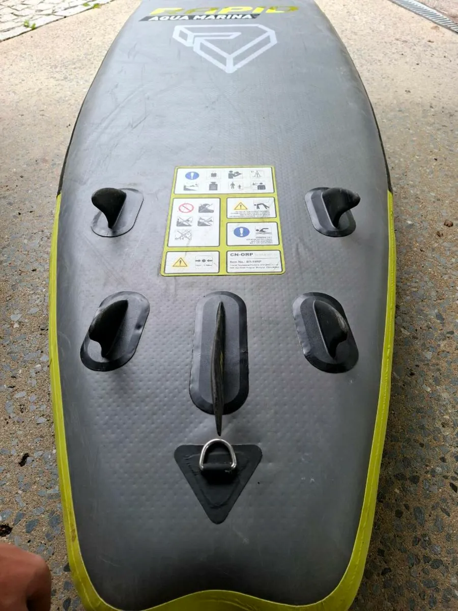 Paddleboard and Paddle - Image 3