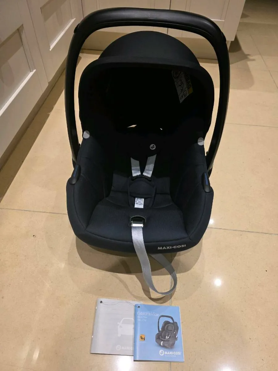 Maxi Cosi infant carrier - Image 2