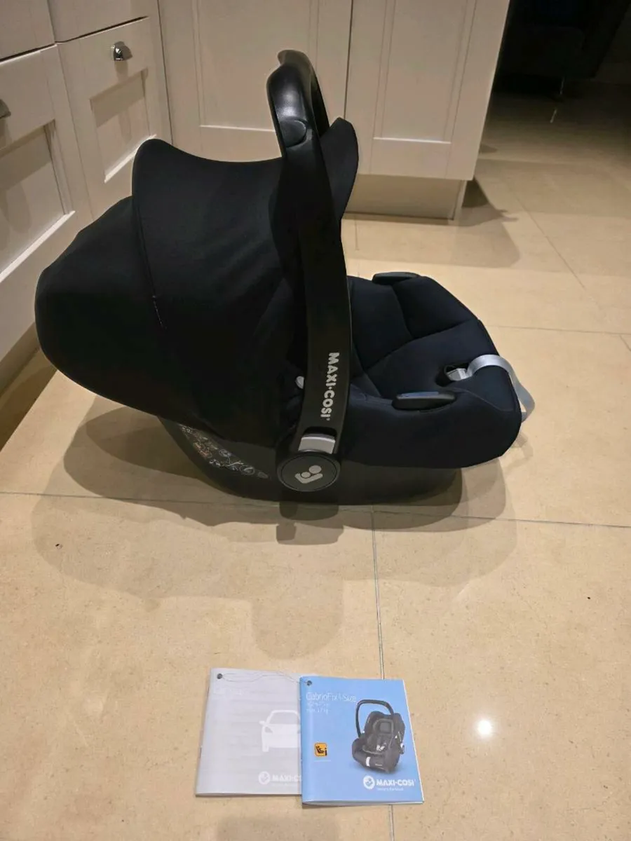 Maxi Cosi infant carrier - Image 3