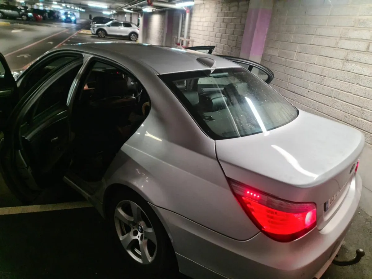 BMW 5-Series E60 520 Automatic - Image 1
