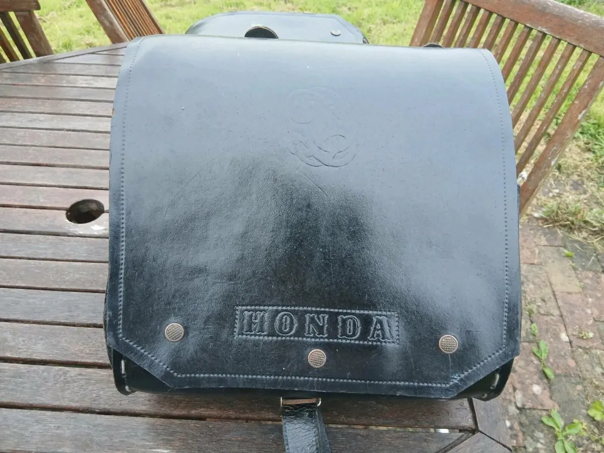 Honda saddle bags - Image 1