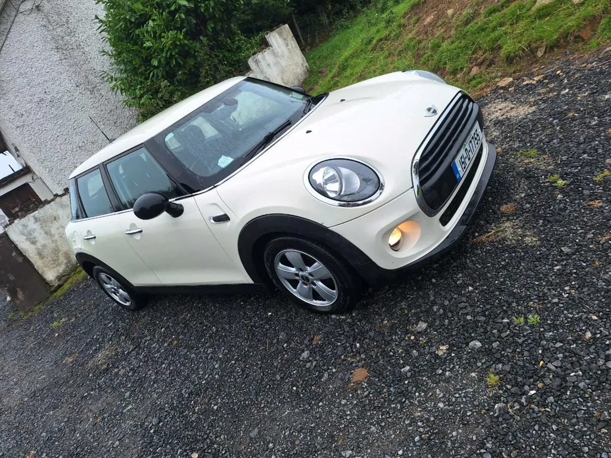 Mini Cooper - Image 1