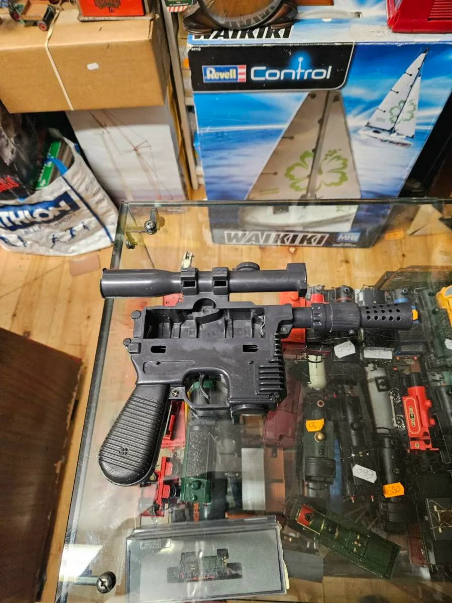 Vintage Star Wars ESB Blaster - Image 1