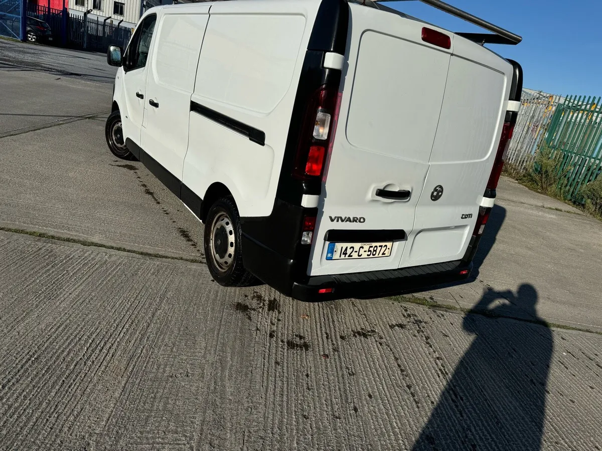 Van comercial - Image 2