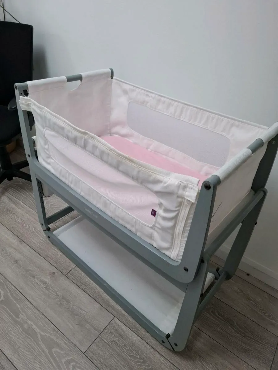 SnuzPod bedside crib - Image 1