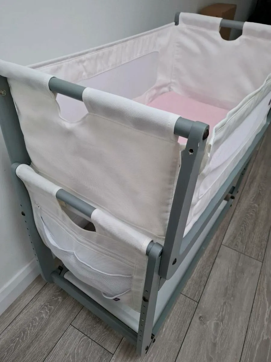 SnuzPod bedside crib - Image 2