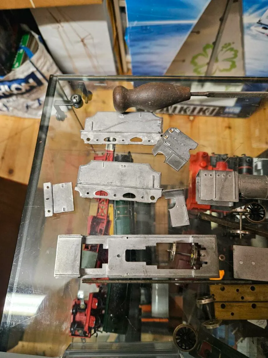 Hornby DJH Kits Engine 2-8-0 - Image 4