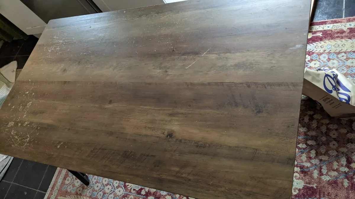 Dining table - Image 2
