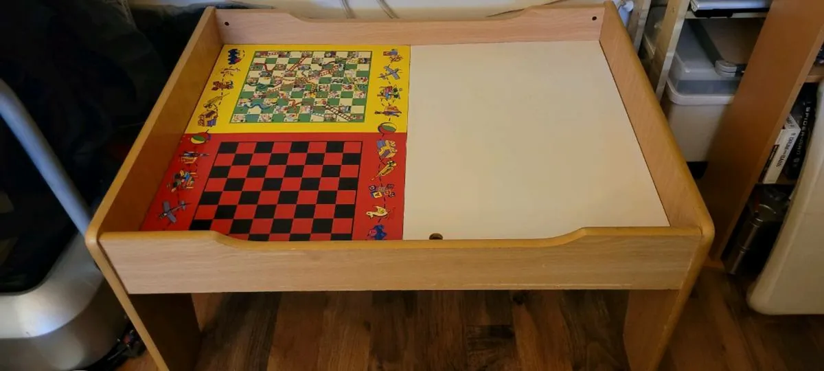 Game table for kids - Image 1