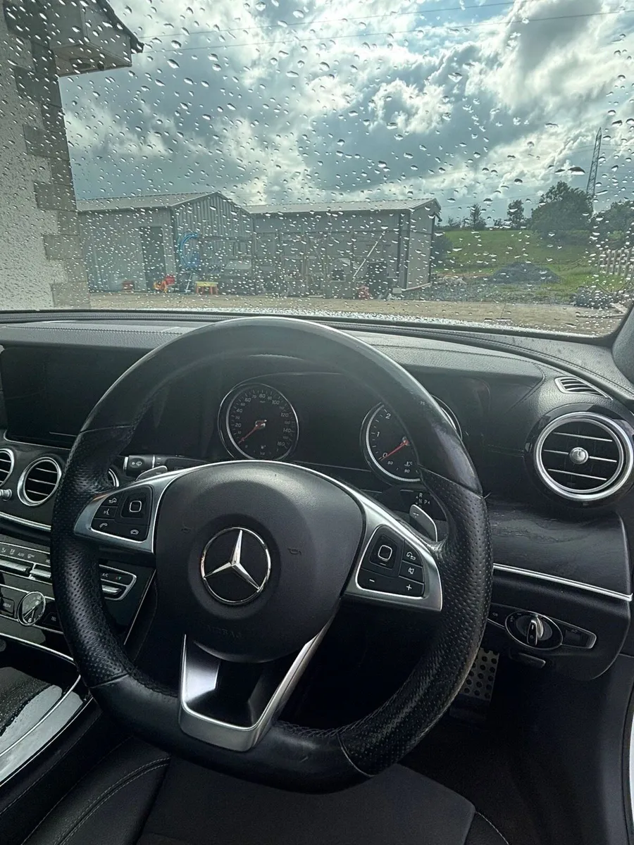 Car - Image 4