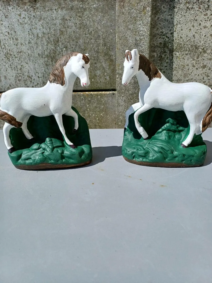1920/40s Chalkware Horses - Image 2