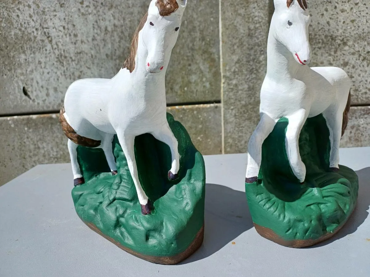 1920/40s Chalkware Horses - Image 3