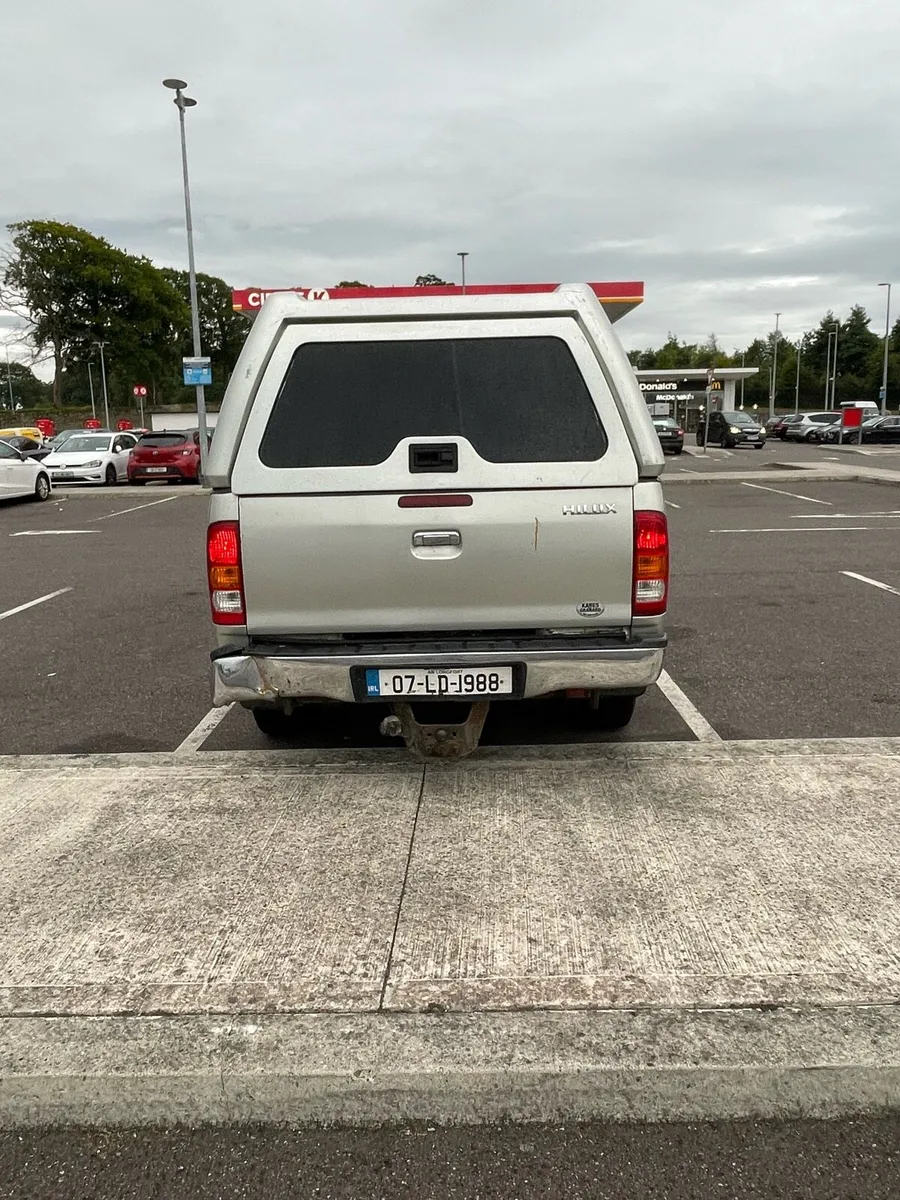 Toyota Hilux - Image 3