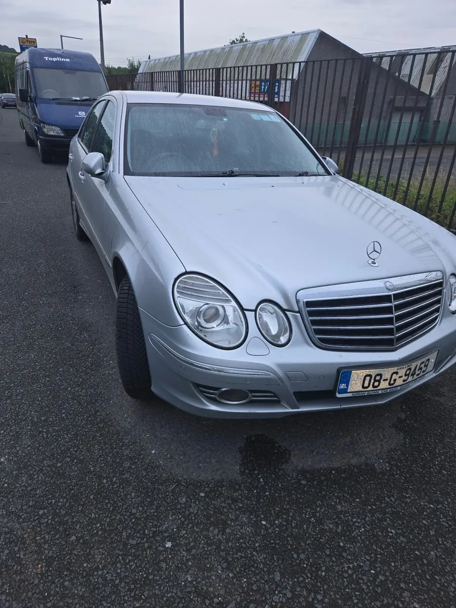 Mercedes-Benz E-Class 2008 - Image 1