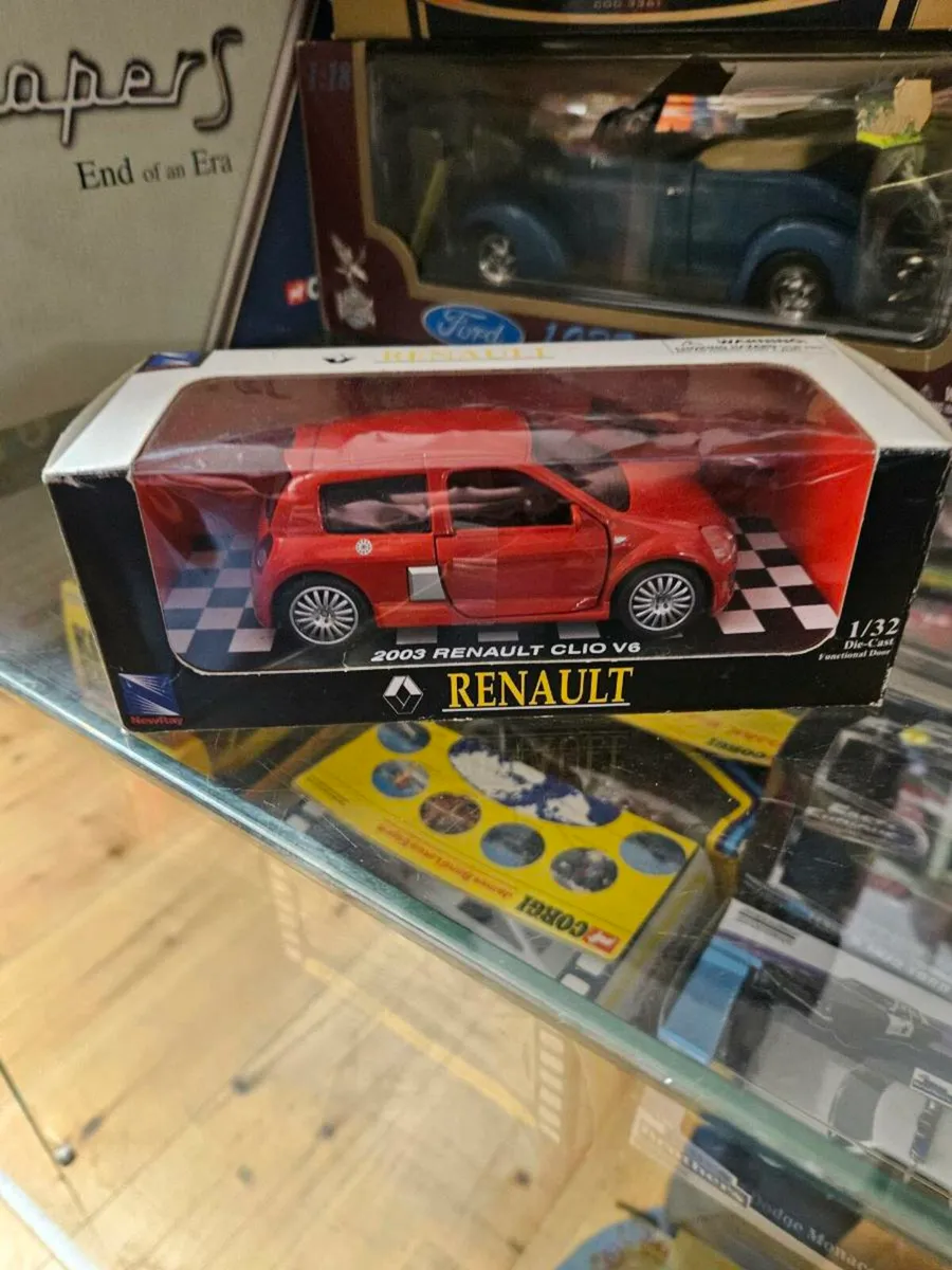 Corgi Newray Renault Clio V6 - Image 1