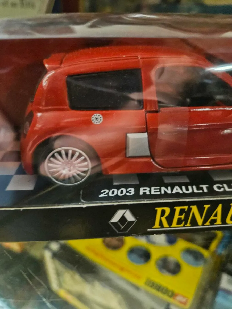 Corgi Newray Renault Clio V6 - Image 2