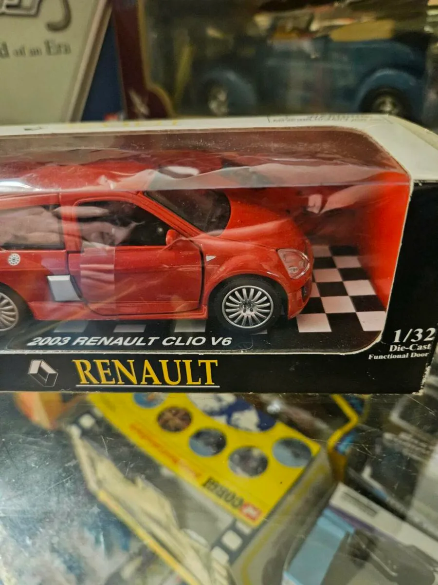 Corgi Newray Renault Clio V6 - Image 3