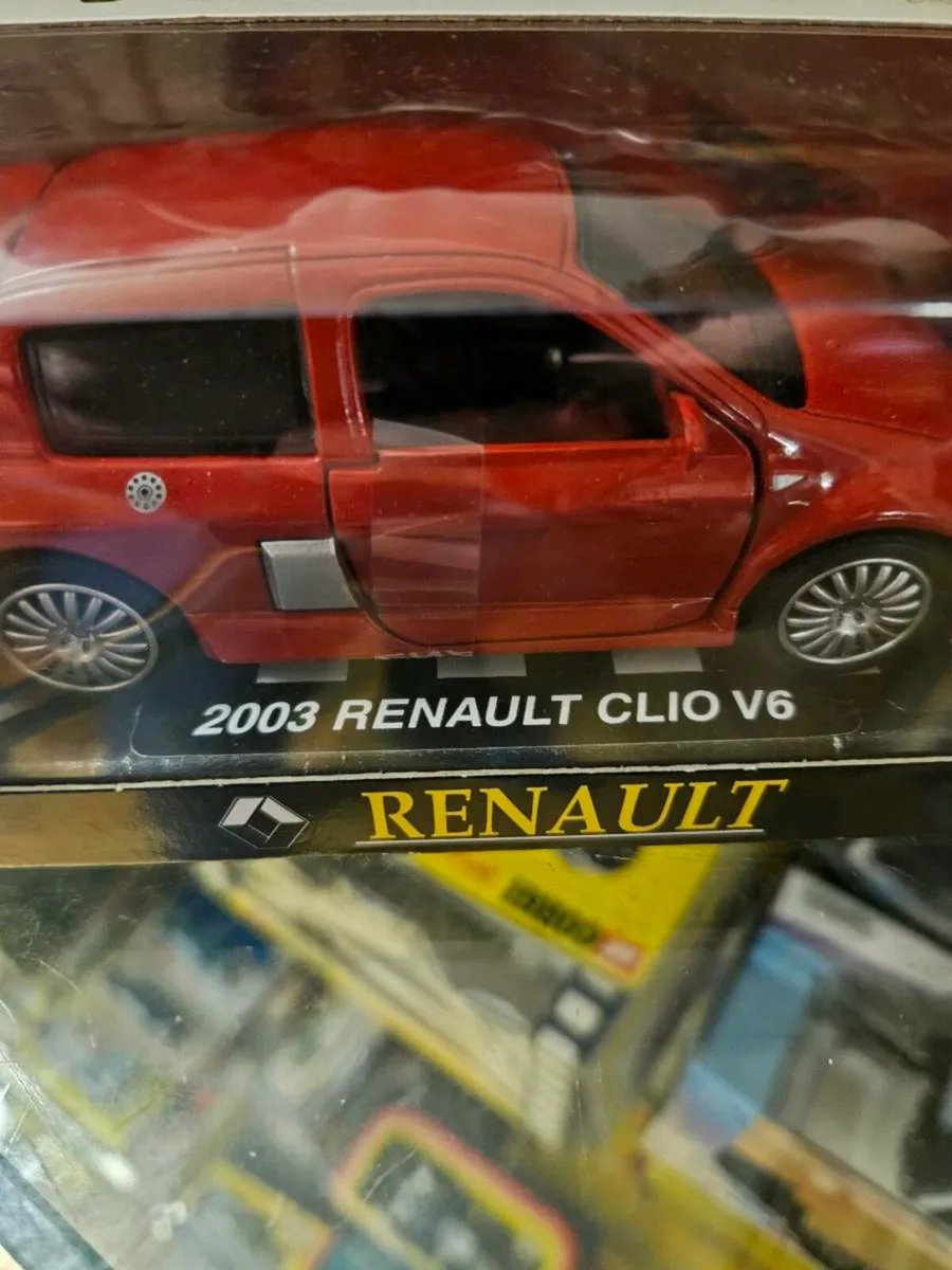 Corgi Newray Renault Clio V6 - Image 4