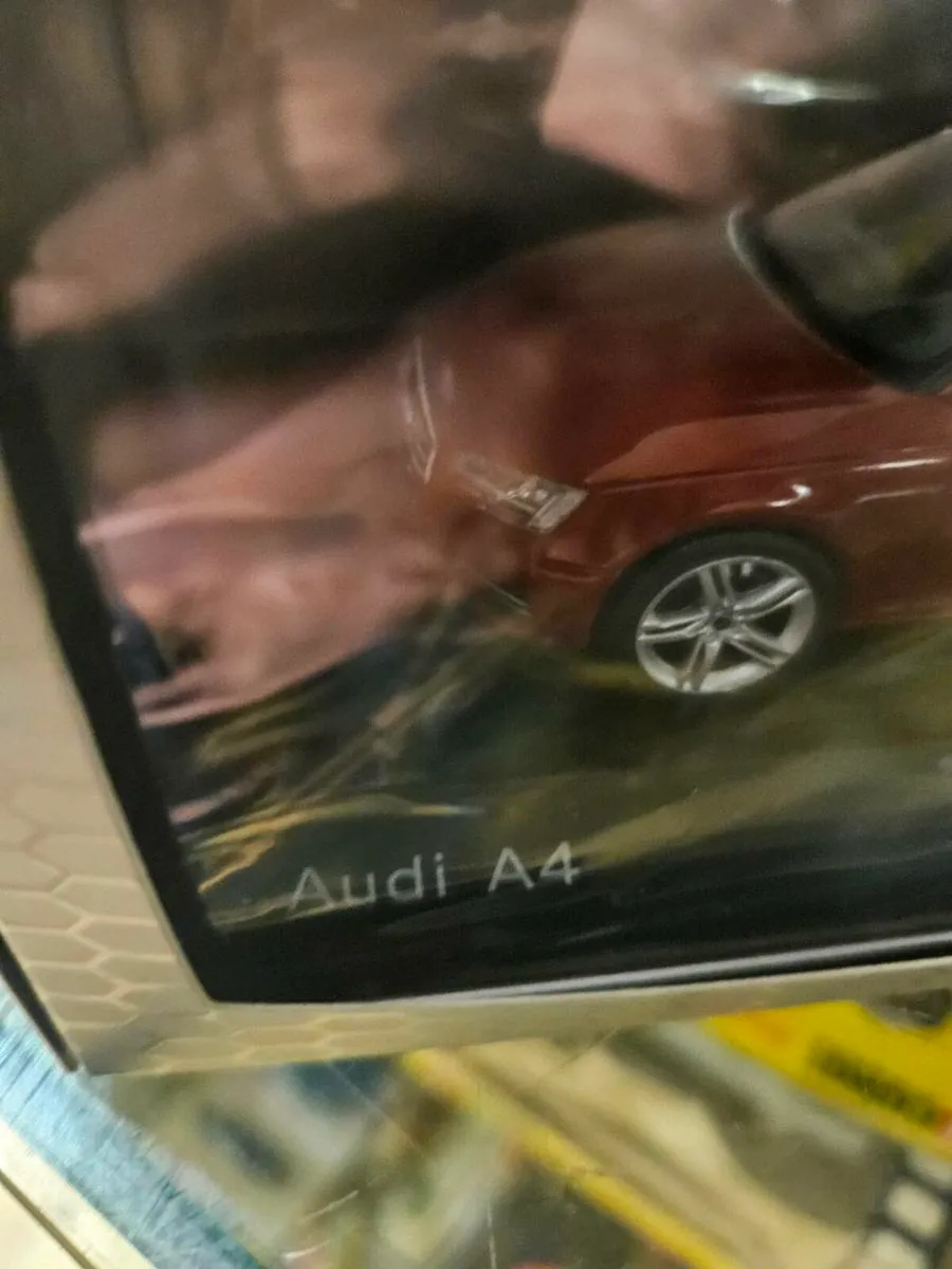 Corgi Minichamps Audi A4 - Image 3