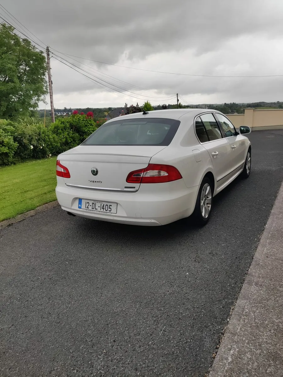 SKODA Superb - Image 2