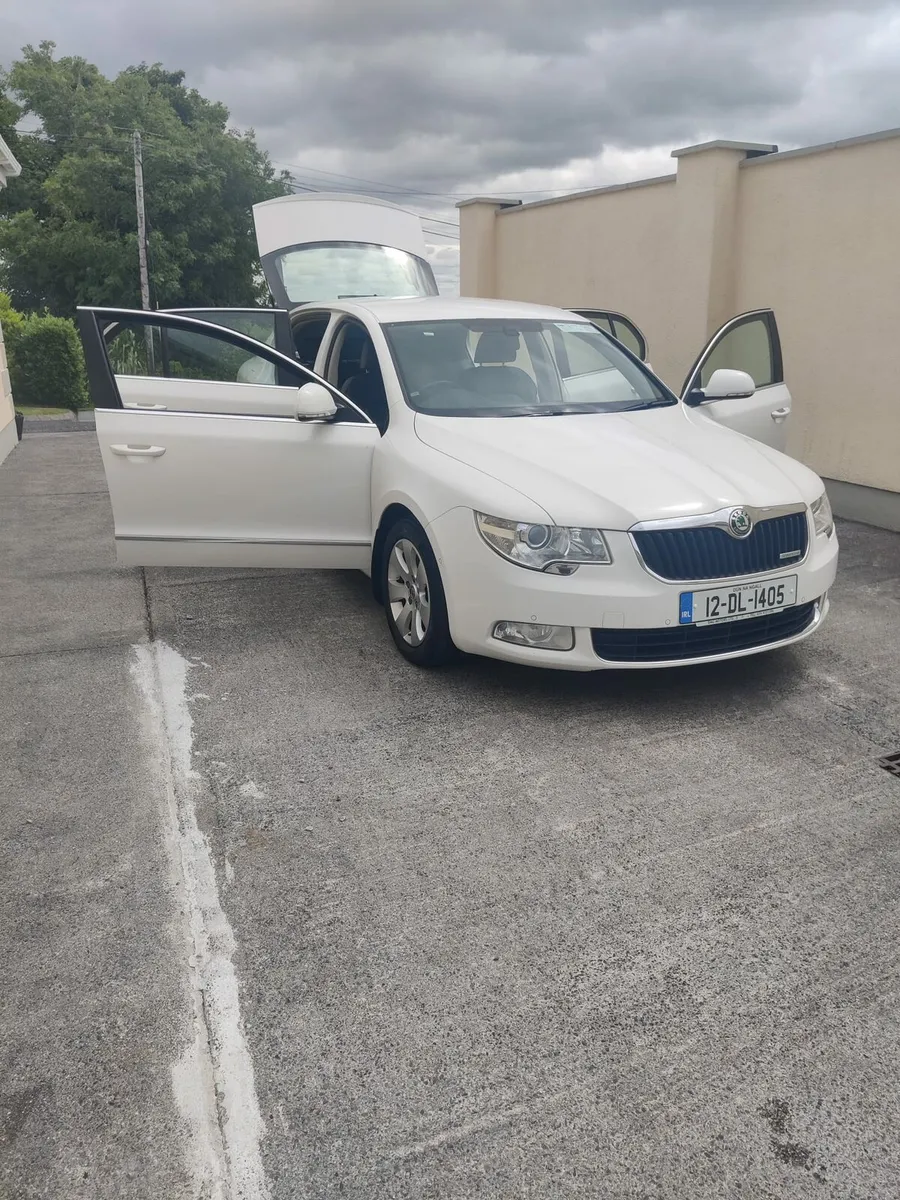SKODA Superb - Image 4