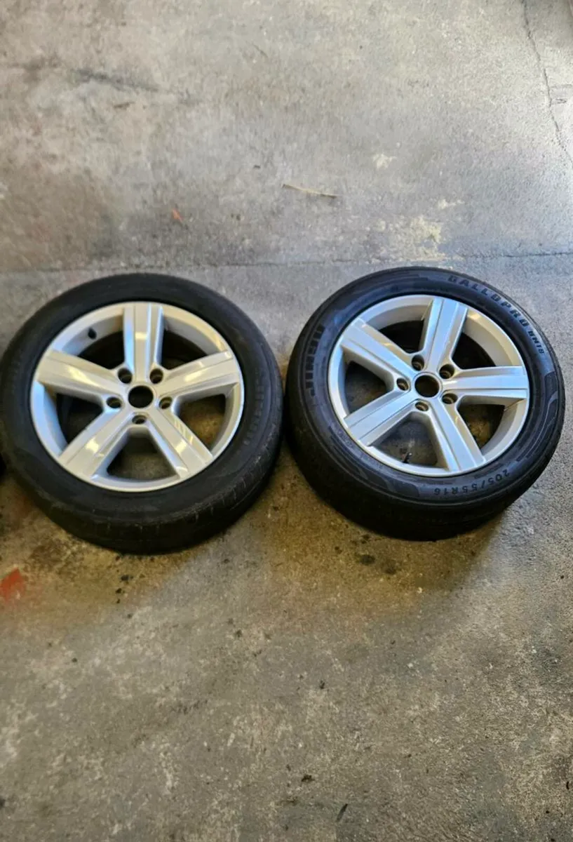 R 16 5x112 alloys volkswagen / audi - Image 1