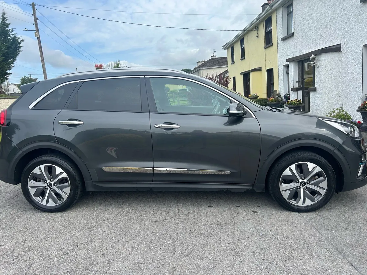 Kia E-Niro - Image 2