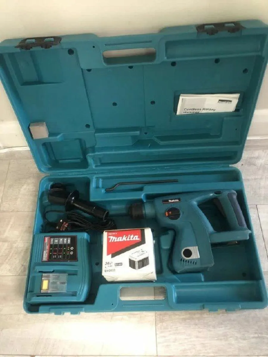 Rotary hammer Makita BHR200 24V - Image 1