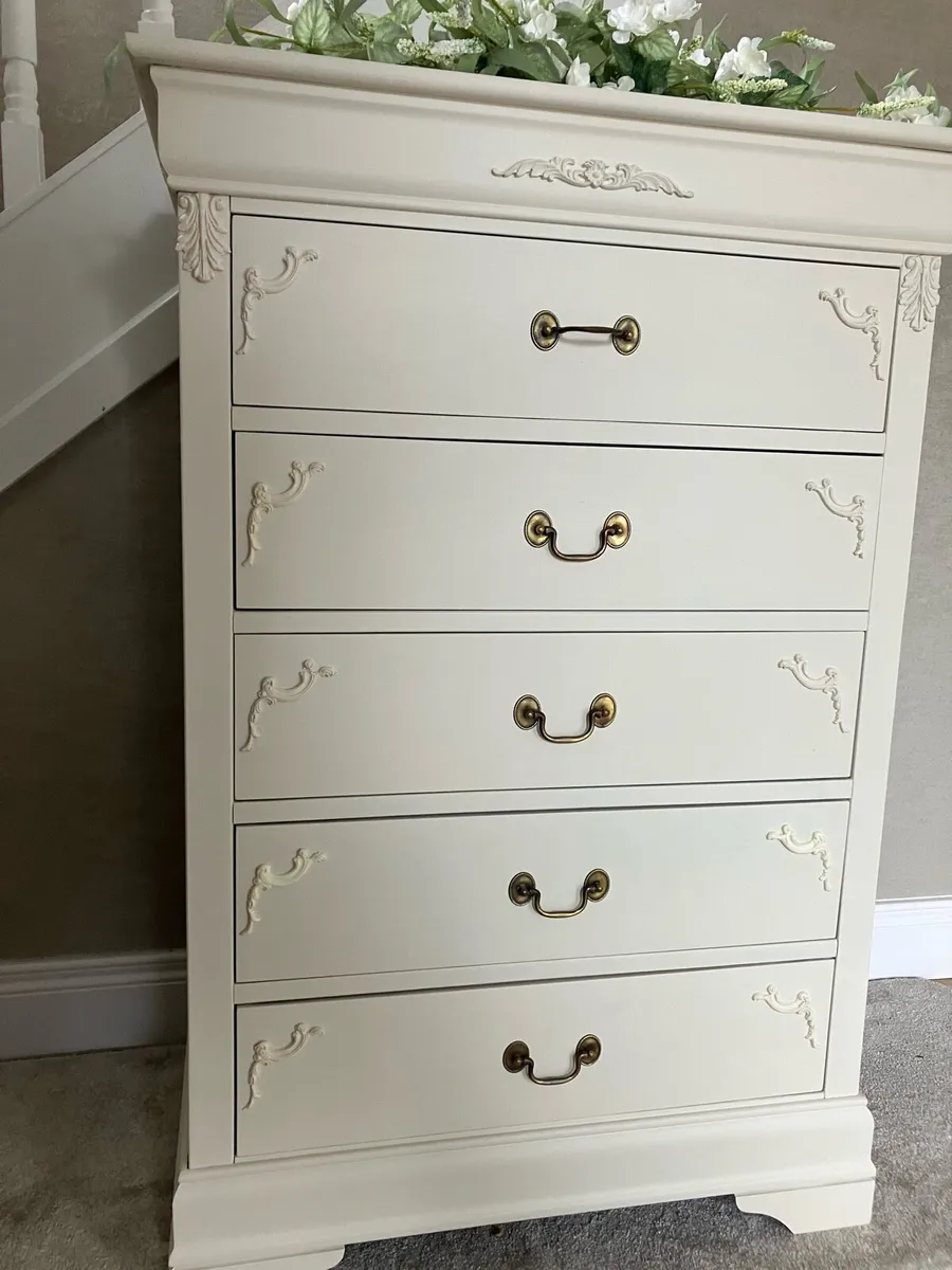 Chest of drawers - Image 2