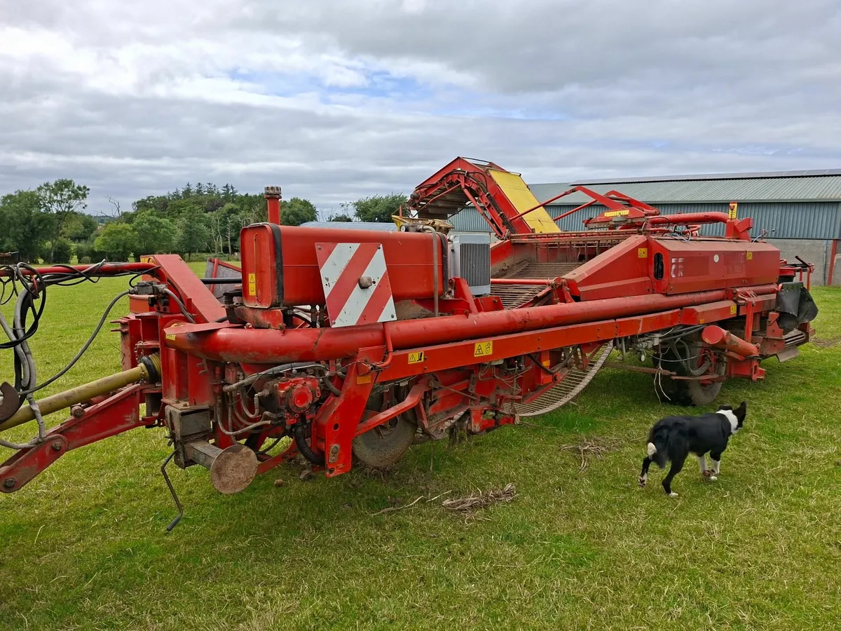 Potatoes harvester - Image 1