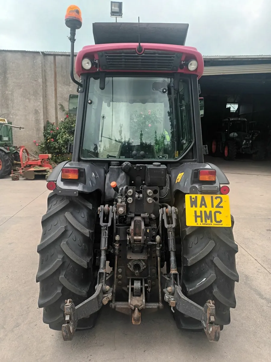McCormick F90 4wd orchard/vineyard  tractor - Image 4