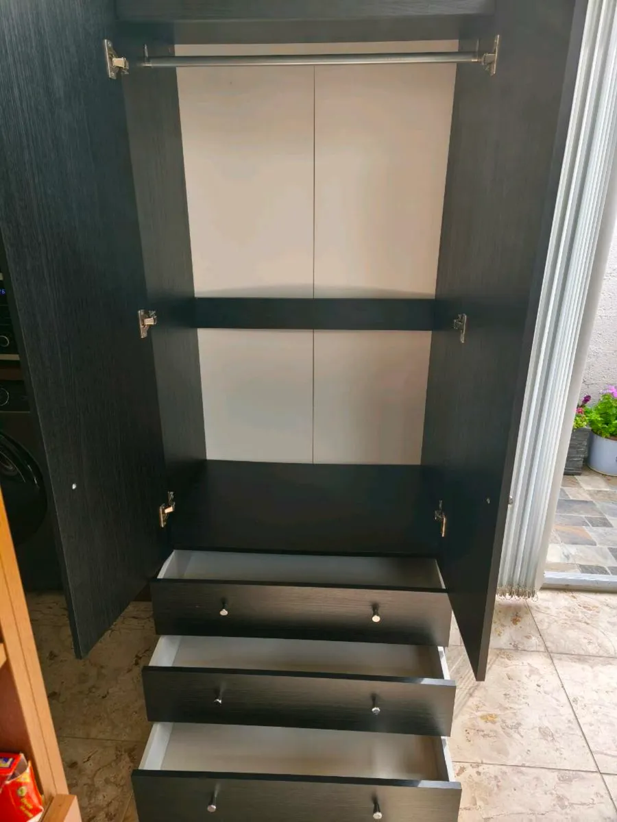 Wardrobe - Image 4