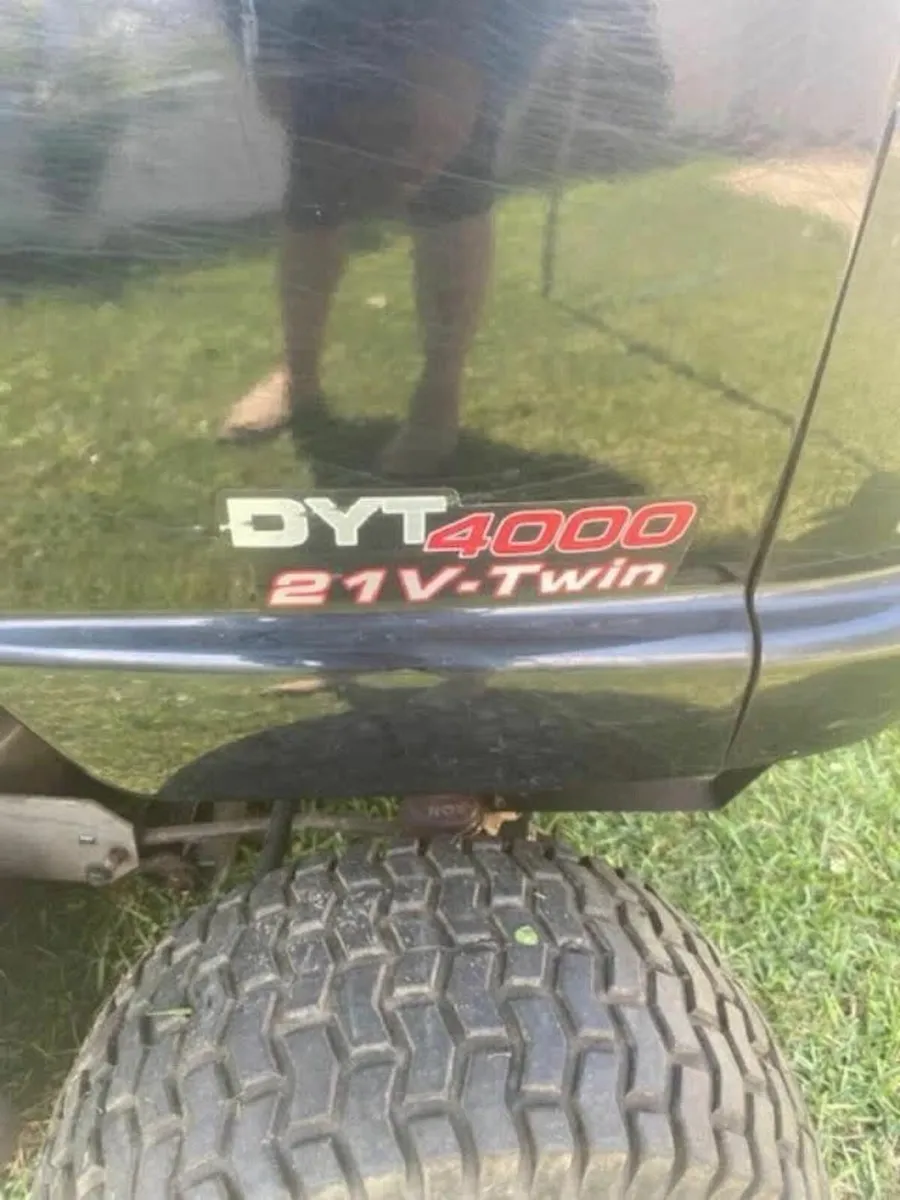 craftsman bob vila signature dyt4000 lawn Tractor - Image 3