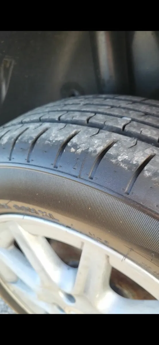 Renault Clio 2010 - Image 1