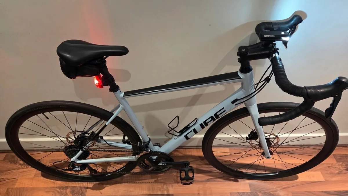 Cube Attain Pro road bike - Image 2