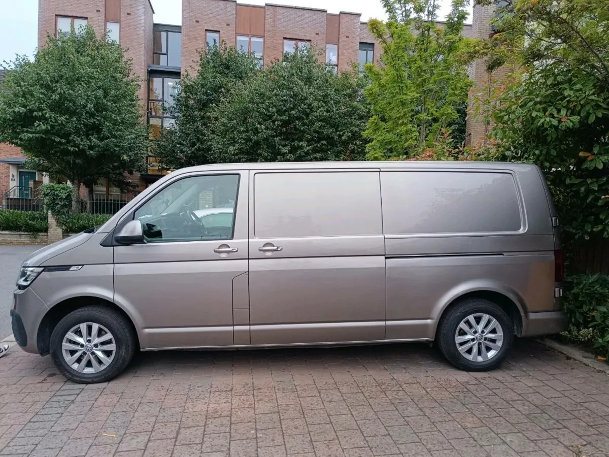Volkswagen transporter highline 150 HP - Image 4