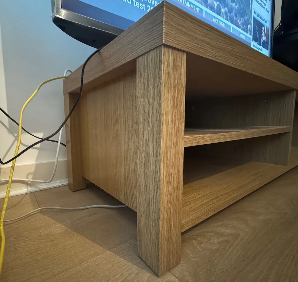 Oak effect Tv stand - Image 2