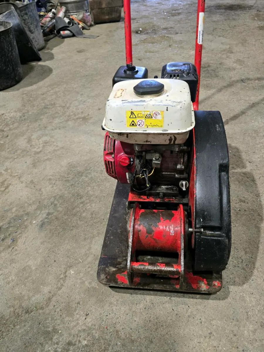 Wacker Compactor Honda - Image 3