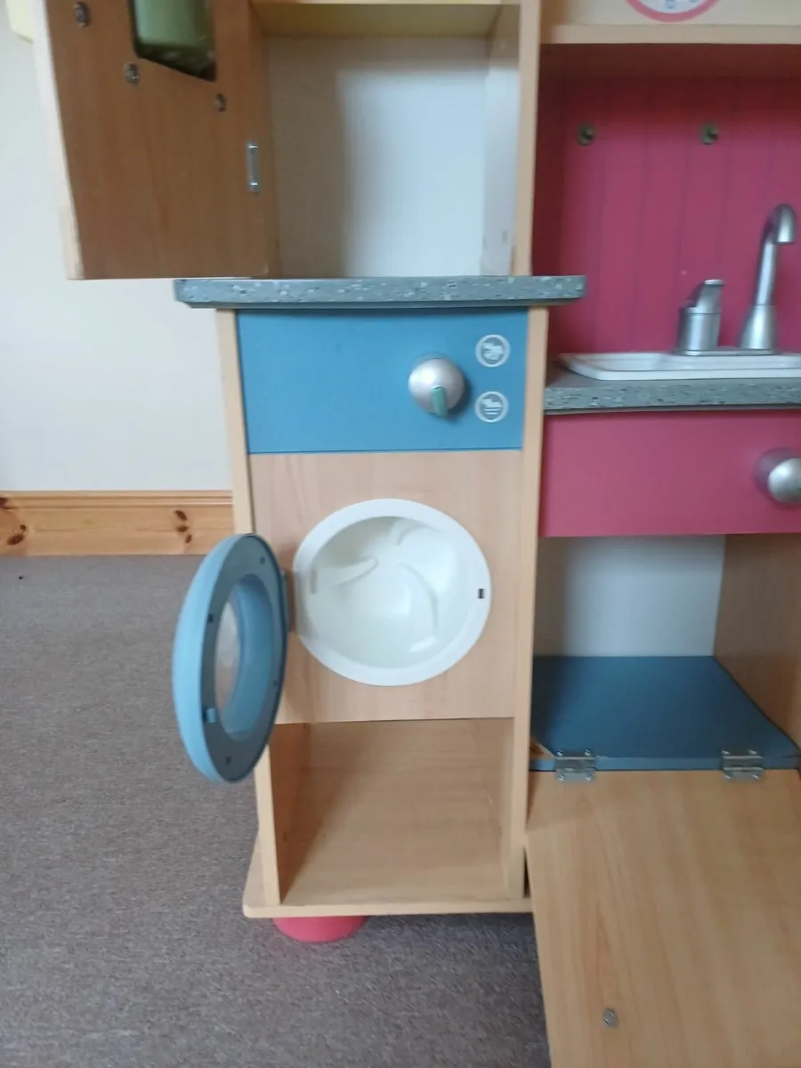 Little Tikes Kids Toy Kitchen - Image 4