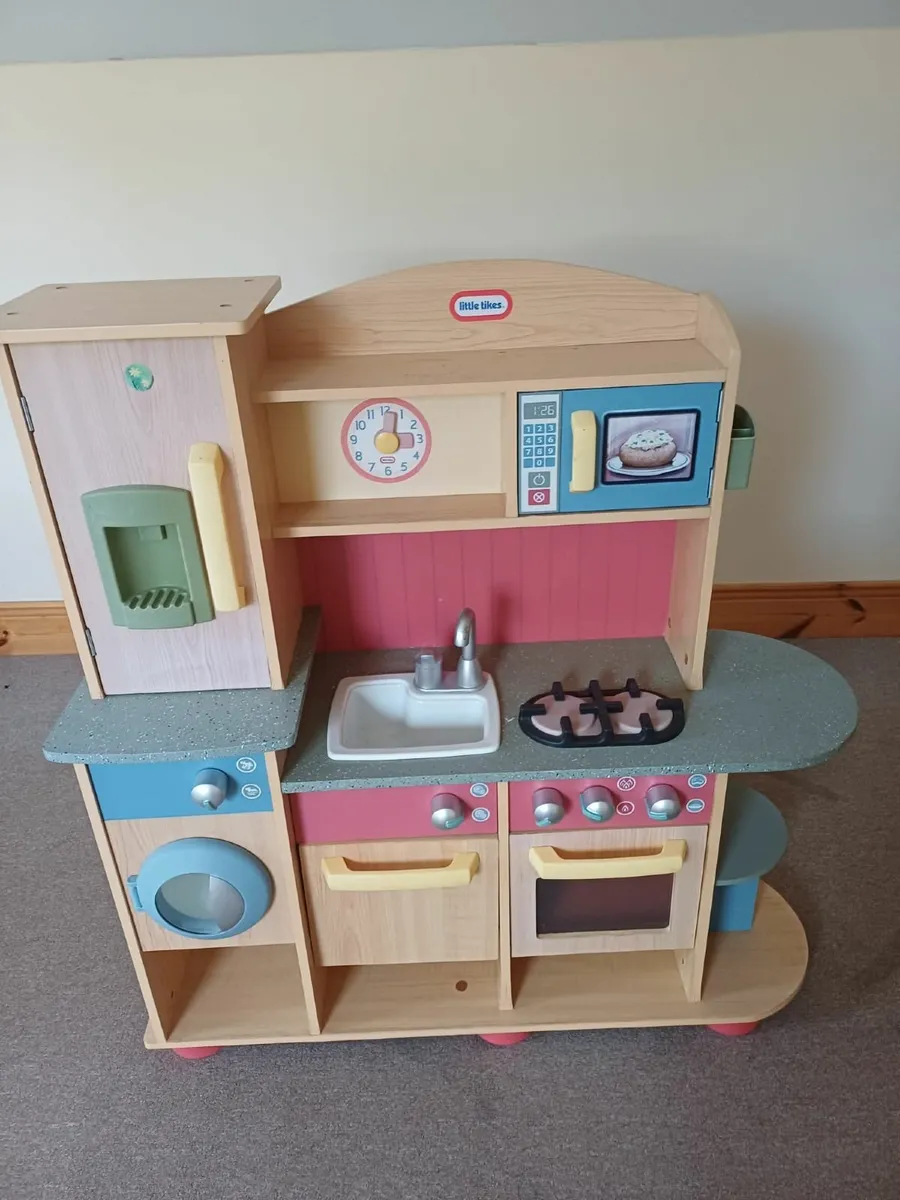 Little Tikes Kids Toy Kitchen - Image 1