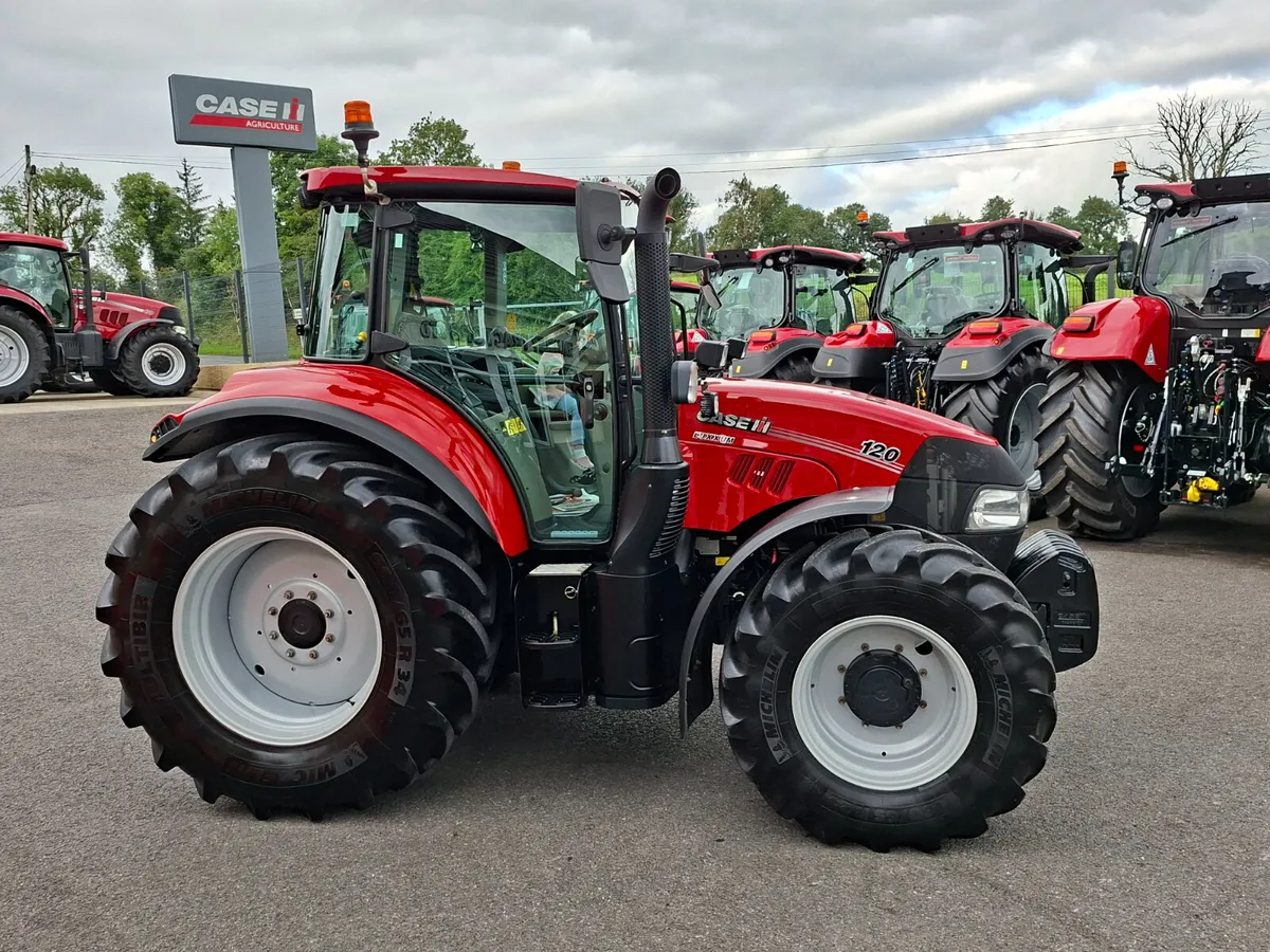 CASE LUXXUM 110 & LOADER (2200 HOURS) - Image 4