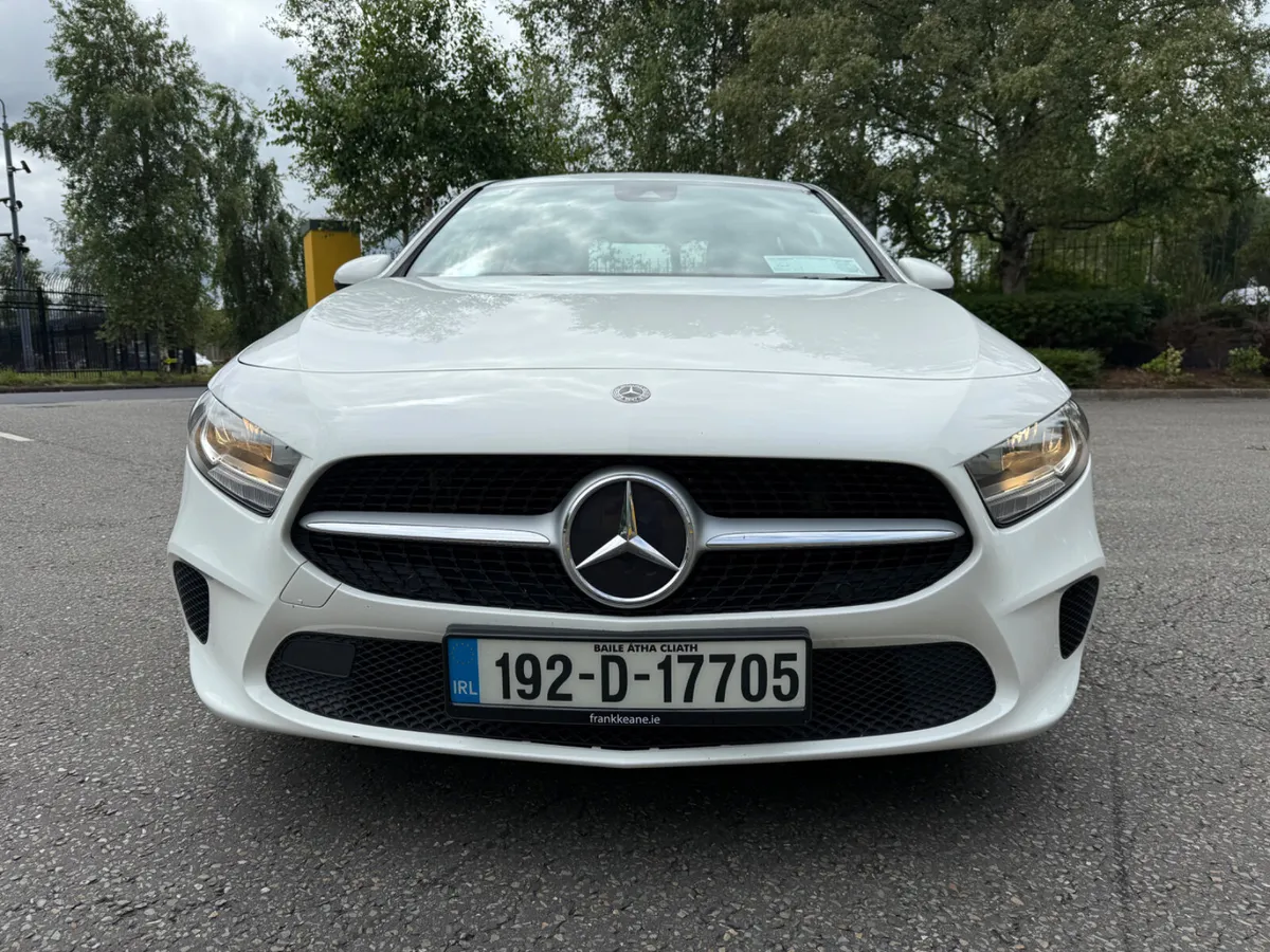Mercedes-Benz A180 D Sport Automatic - Image 2