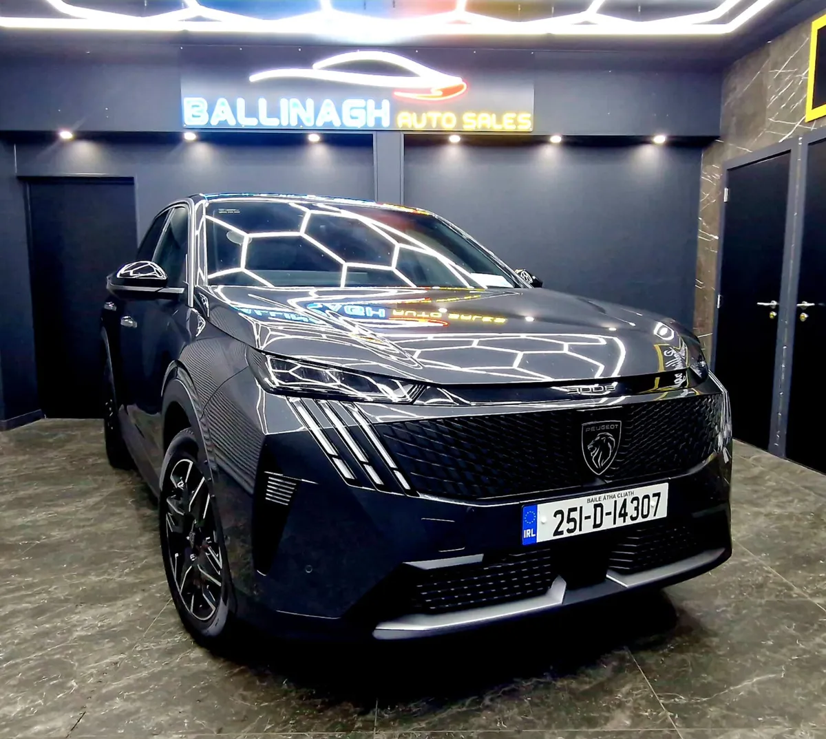 PEUGEOT 3008 1.2 MHEV PureTech 136bhp Allure - Image 1