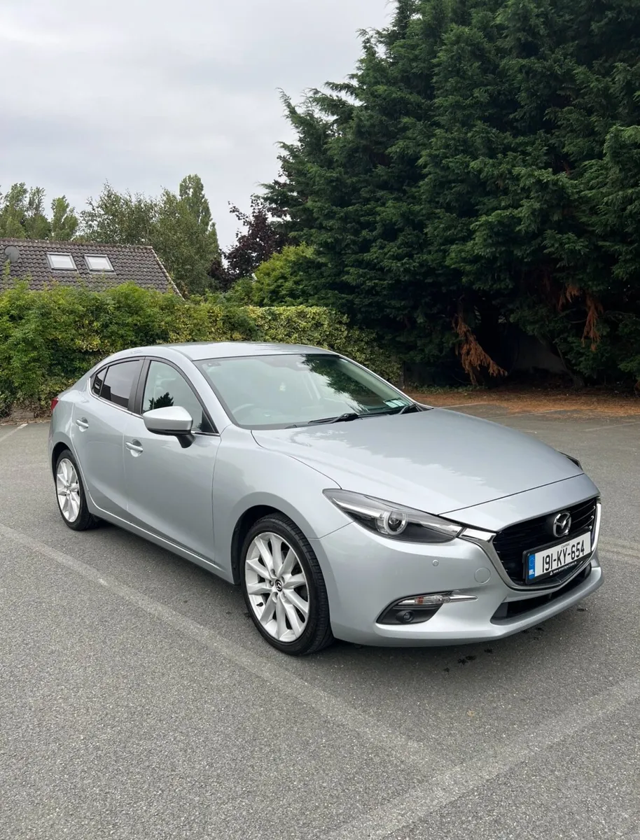 191 Mazda 3 Platinum 1.5 Diesel 4DR - Image 1