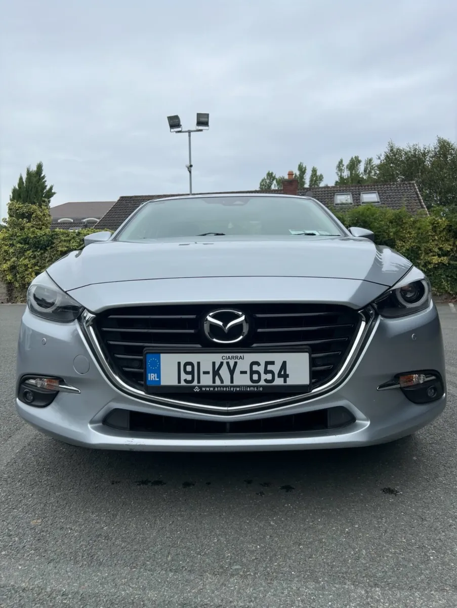 191 Mazda 3 Platinum 1.5 Diesel 4DR - Image 3