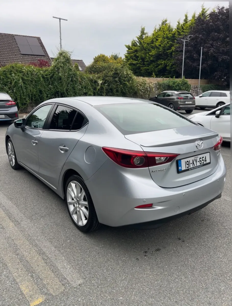 191 Mazda 3 Platinum 1.5 Diesel 4DR - Image 4