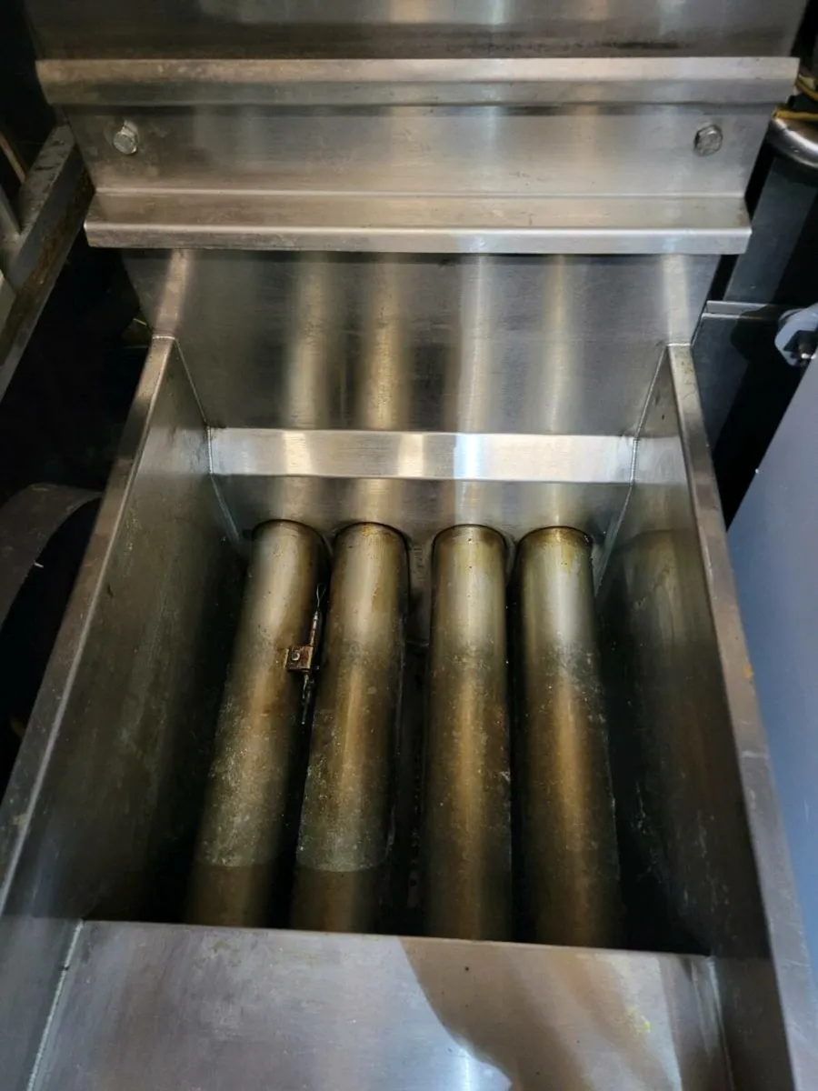 Fryer LP(Cylinder) Gas 4 Burner Fryer FRY.TAC - Image 3