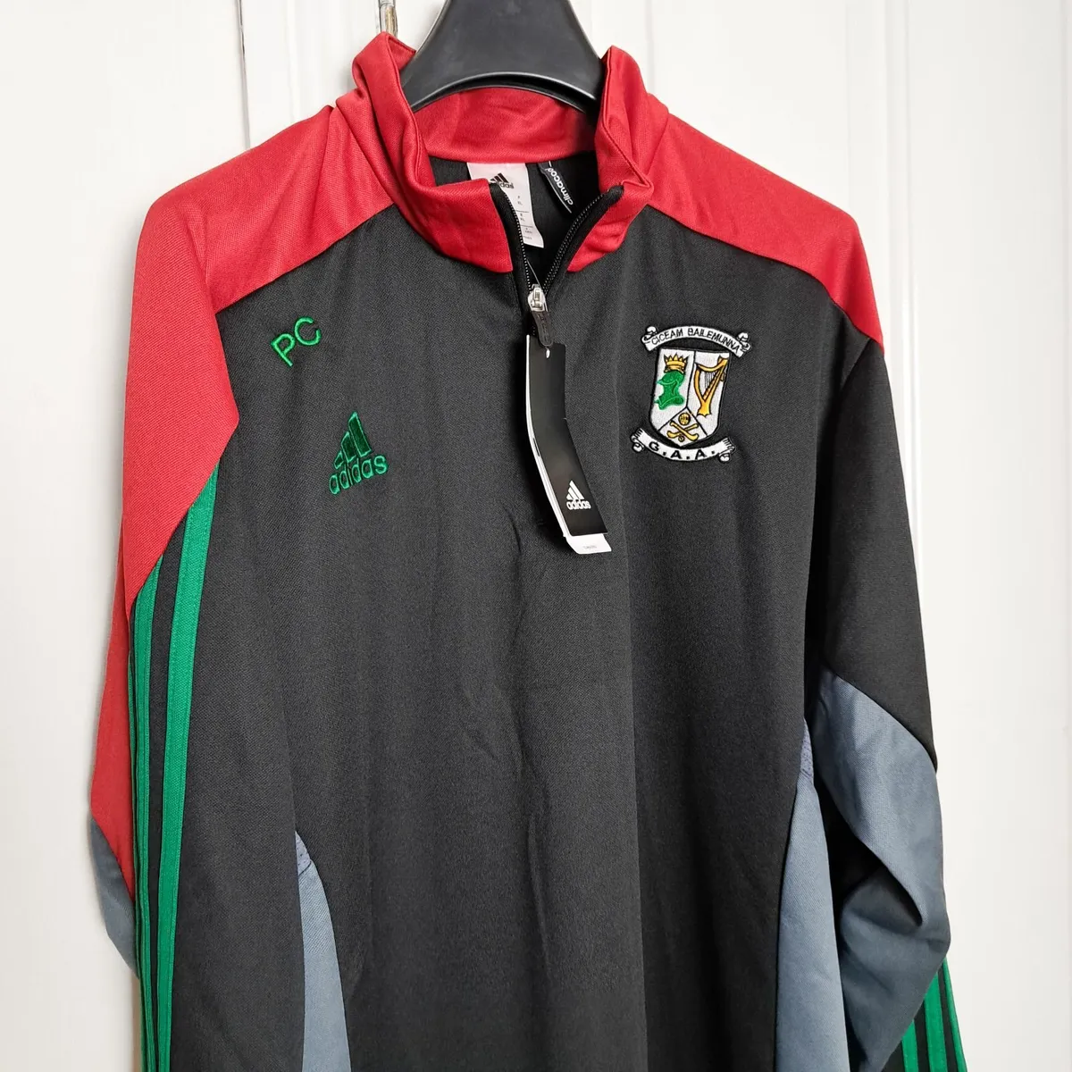 Adidas Black GAA Tracksuit Ballymun Kickhams XL - Image 2